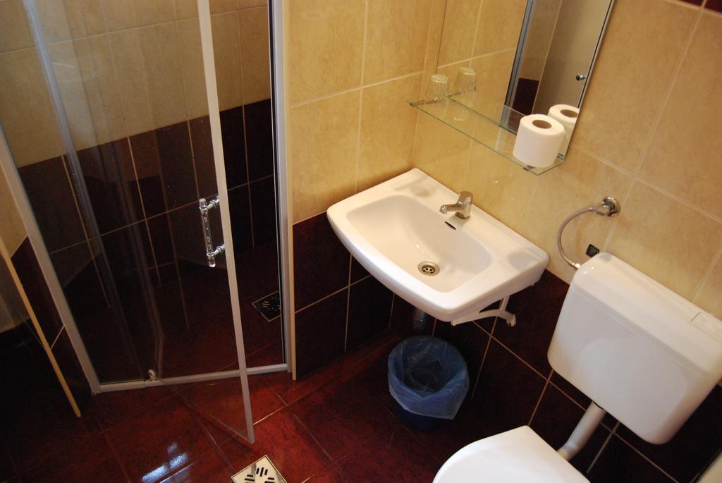 Hotel Stella Siófok Oda fotoğraf
